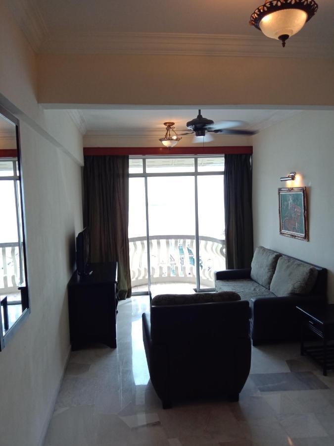 Glory Beach Resort Private Penthouse Porto Dickson Exterior foto