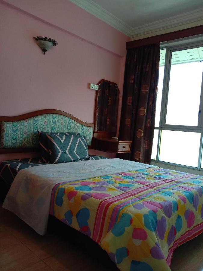 Glory Beach Resort Private Penthouse Porto Dickson Exterior foto